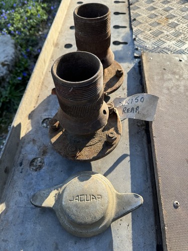 Jaguar xk150 rear hubs - rear,