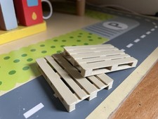 Miniature Pallets Diorama