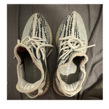 adidas Yeezy Boost 350 V2