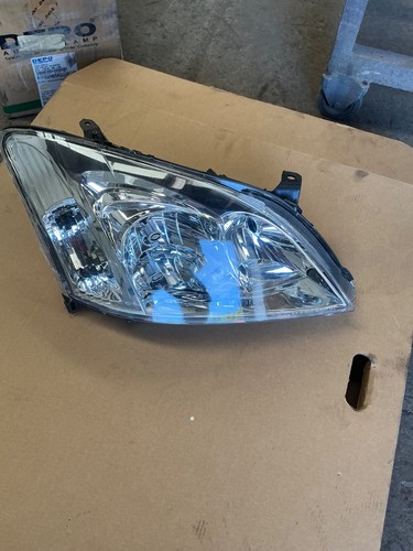 Toyota corolla head light - toyota,