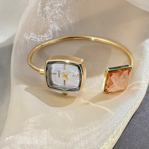 Women quartz watch - women's,