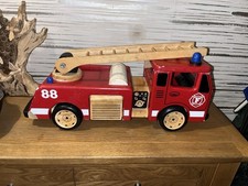 Pintoy P3102 Wooden Fireman