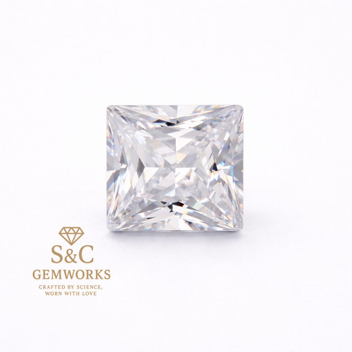 White colourless princess cut - white,