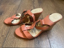BRAND NEW Coral Size 3 Wedge