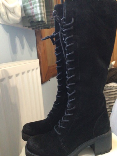 Celtic black knee high - &,