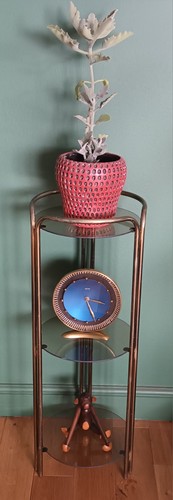 Tall vintage tier - 3, hollywood