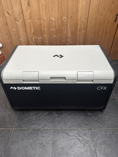 Dometic 12v compressor fridge 99L