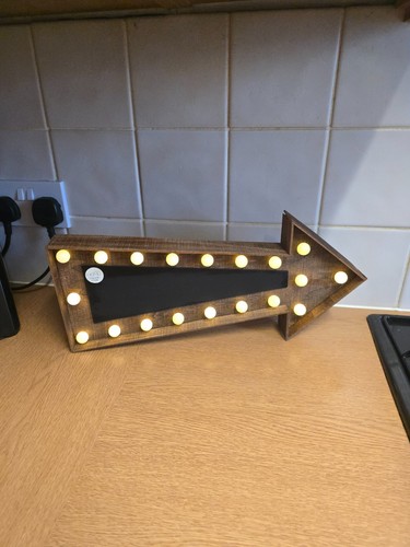 Wooden arrow sign - arrow,