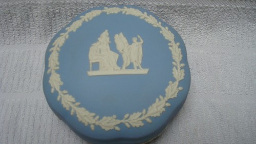 Blue wedgewood trinket - blue, 5”
