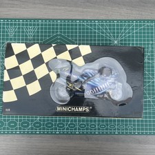 Minichamps 122 026319Yamaha YZR-500 Gauloises Yamaha Team Oliver Jacqueline 2002