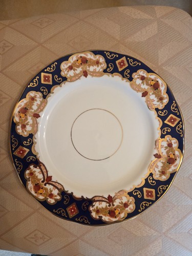 Royal albert heirloom - albert, 10.5"