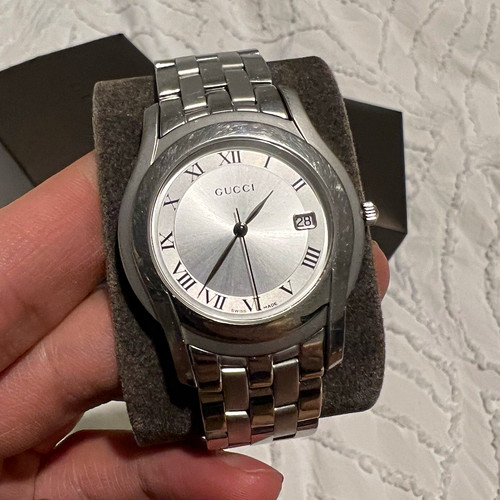 Gucci 5500 quartz silver dial - gucci,