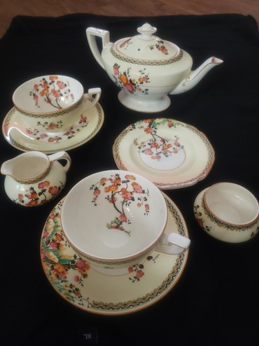 Vintage crown ducal - crown, orange