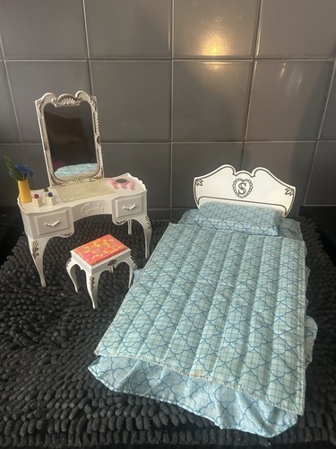 Sindy doll bed dressing table - doll,