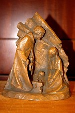 ANTIQUE 7.4" HAND CARVED WOOD