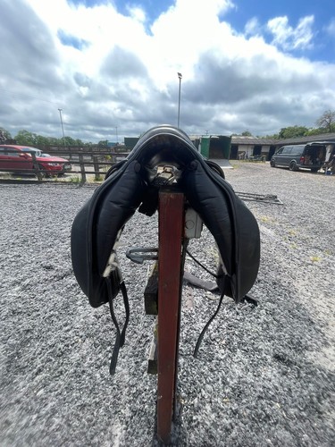 Harry dabbs dressage saddle - harry,