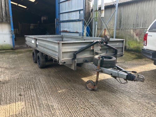 Used twin axel - , 14ft
