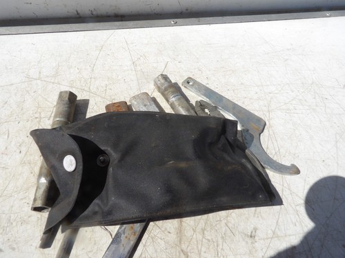 Suzuki 650 tool kit - 650,