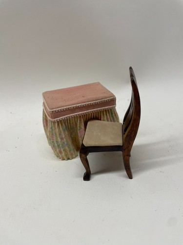 12th scale dolls house - dolls,