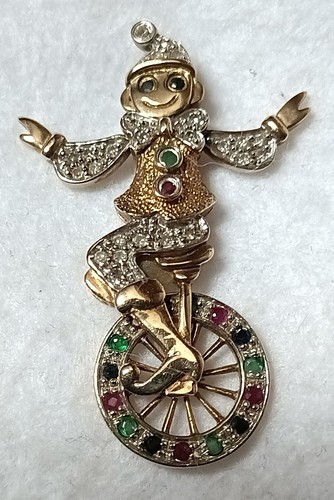 9ct gold clown - gold, a