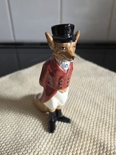 Royal Doulton Bone China Figurine Huntsman Fox D6448