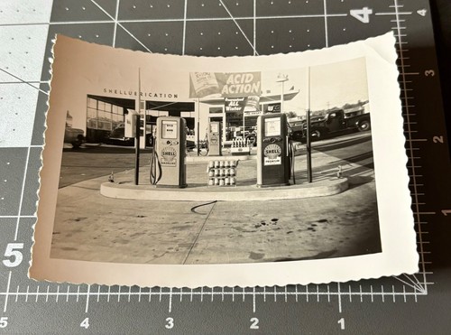 1950s shell gas service - shell,