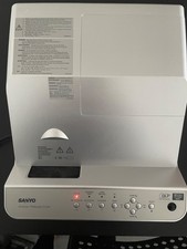 SANYO PDG-DWL2500 1080P 3D ULTRA SHORT THROW PROJECTOR