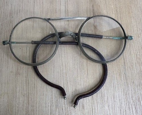 Vtg wire rimmed - vtg, glasses