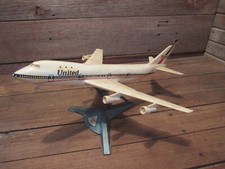 Vintage Aurora UNITED BOEING 747 Model Airliner AirPlane - PARTS! (1)