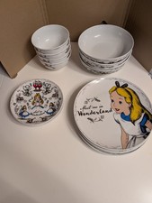 Alice In Wonderland 16pc