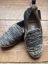 BNWT Komodo Kung Fu Shoes Recycled Organic Fairtrade Vegan