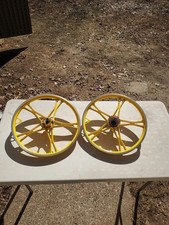 Pair Of Vintage Lester Mag