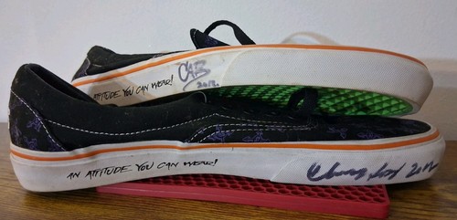 Vans journey autographed - journey's,