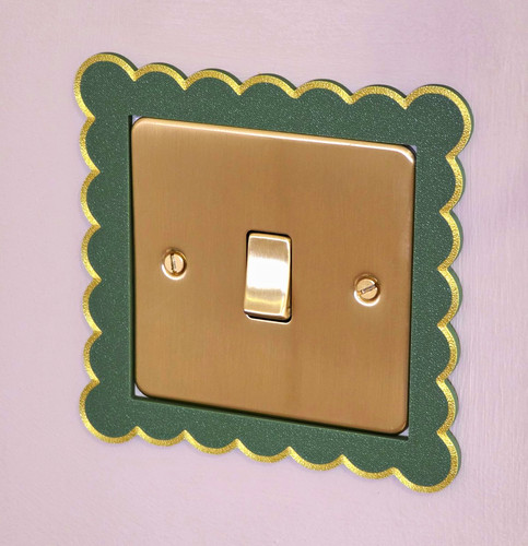 Scalloped border light - scalloped,