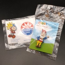 Noddy big ears pin - &,