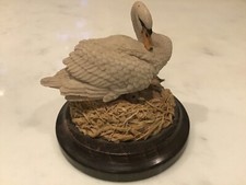 COUNTRY ARTISTS ENGLAND SWAN AND CYGNETS NEST ORNAMENT PLINTH LANGFORD 1990