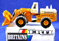 ERTL 1850 IH 560 INTERNATIONAL