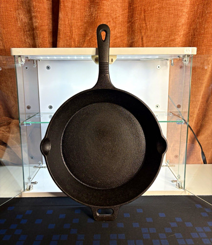 Old mountain cast iron - old, frying