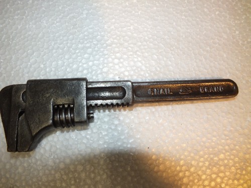 Small vintage snail brand - small,