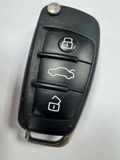 GENUINE AUDI 3 BUTTON REMOTE FLIP KEY FOB A1 Q2 ETC TESTED 81A837220AK