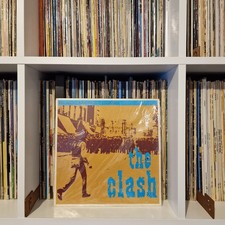 The Clash - Black Market Clash