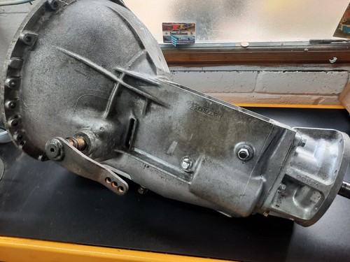 Triumph tr6 - (gearbox, only)