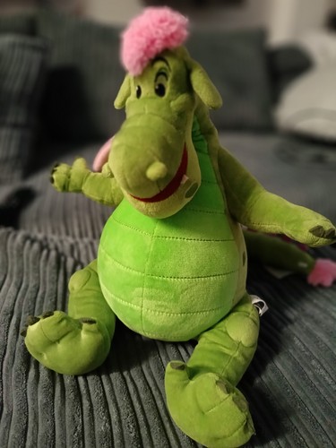 Disney store petes dragon - disney,