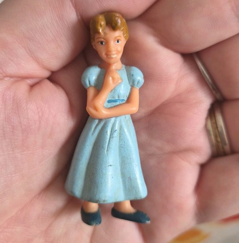 Vintage mini disney figure - mini,