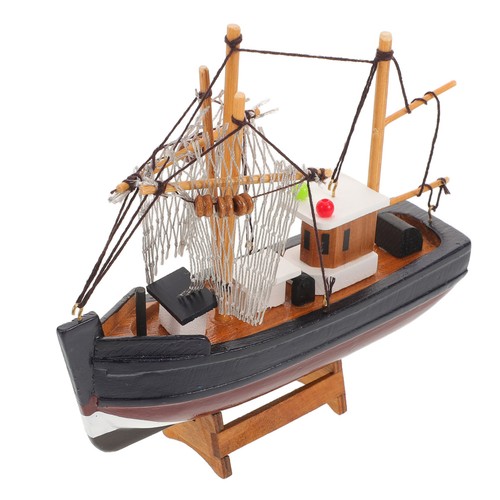 Simulated sailing model boat - model,