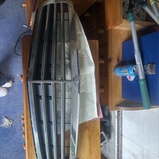 Mercedes C220 Cdi W204 2007-2008 Front Grille A2048800323