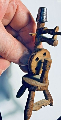 Vintage wooden spinning wheel - spinning,