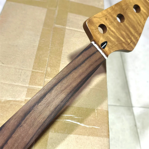 Roasted flame maple - , fretless