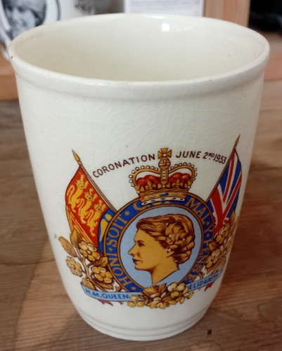 Vintage queen elizabeth - vintage,