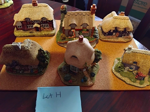 Lilliput lane painted - lilliput, cottage